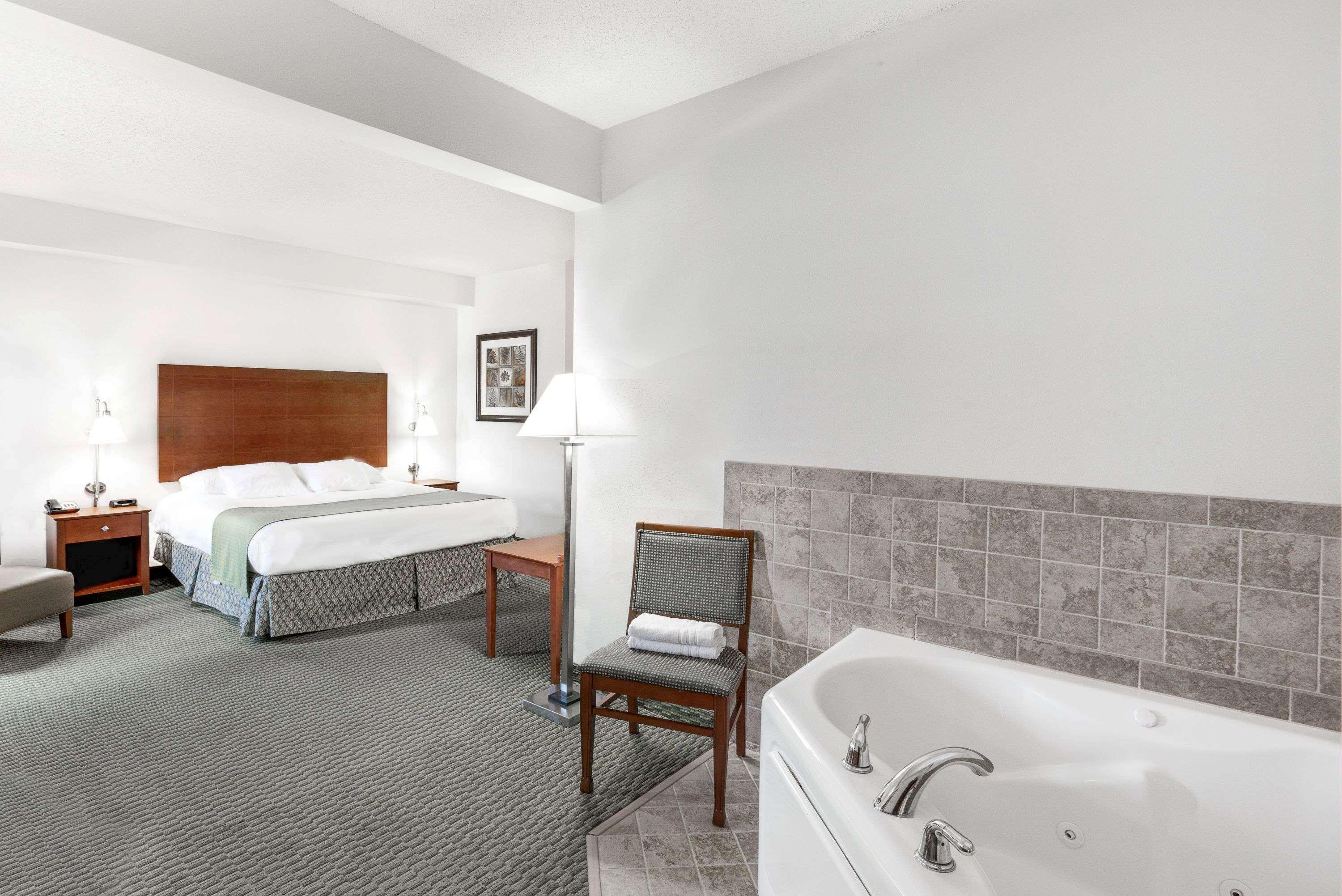 Days Inn By Wyndham Carroll Exteriér fotografie