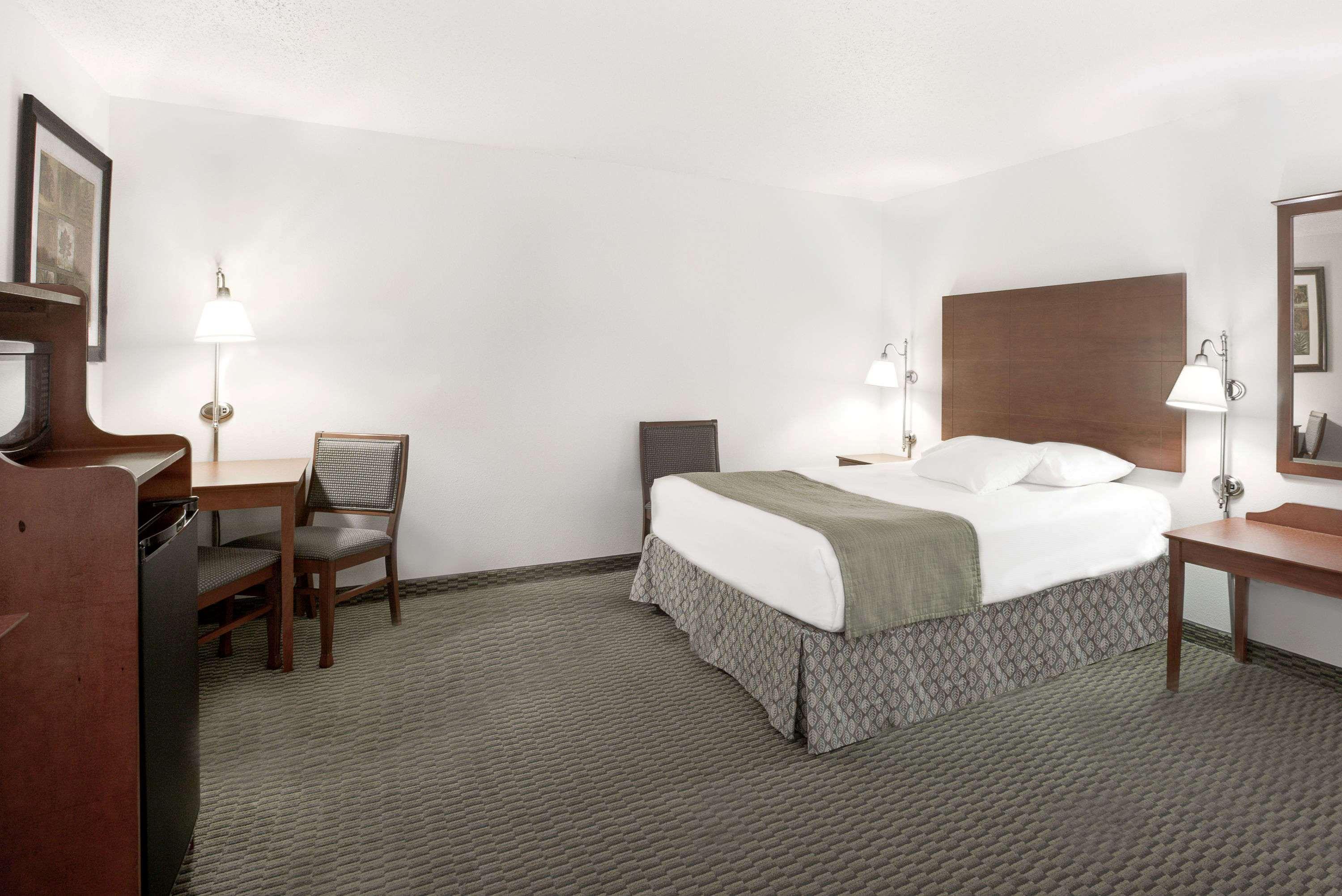 Days Inn By Wyndham Carroll Exteriér fotografie
